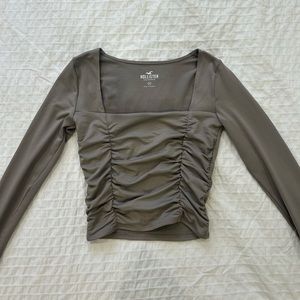hollister ruched long sleeve tee